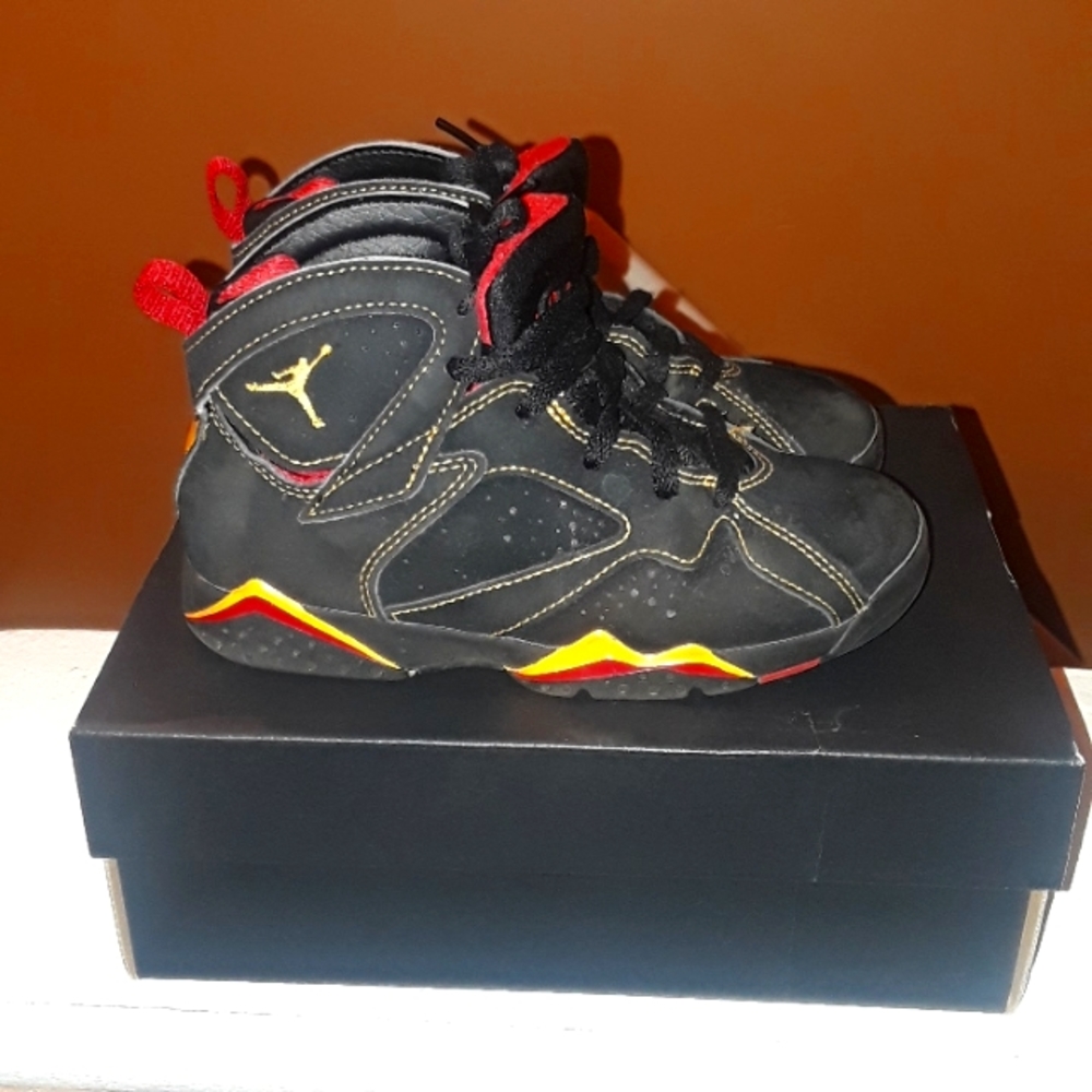 JORDAN SNEAKERS (Kid's) sz 13